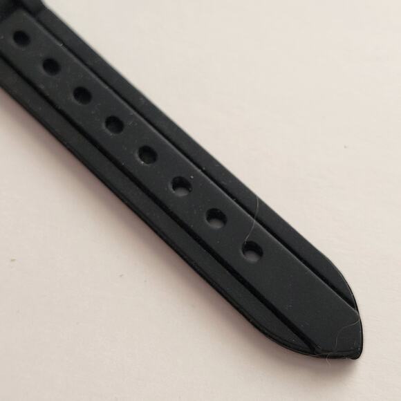 Vintage Watches Geneva Black Silicone Quartz Watch with Crystal Bezel Detail - Picture 6 of 10